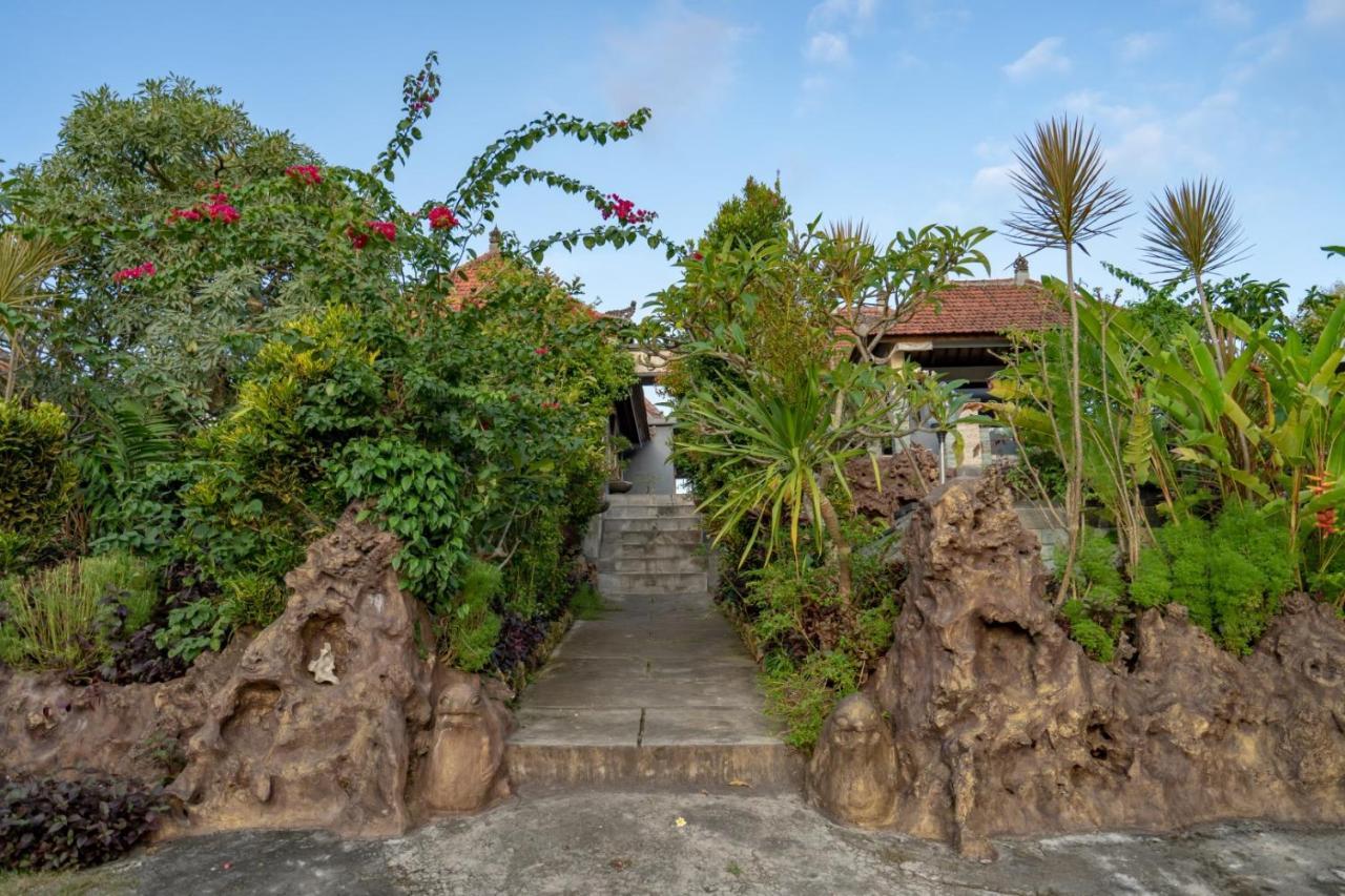 Villa Amari By Wizzela Batumadeg Exterior photo